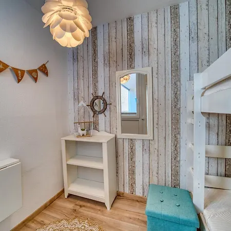 - Haus K, App 0k0101
